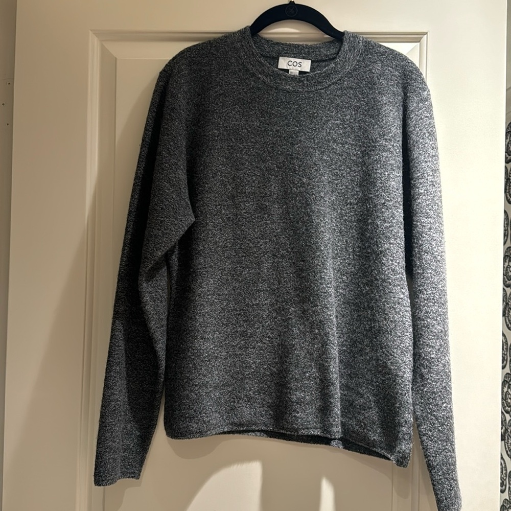 Grey wool top